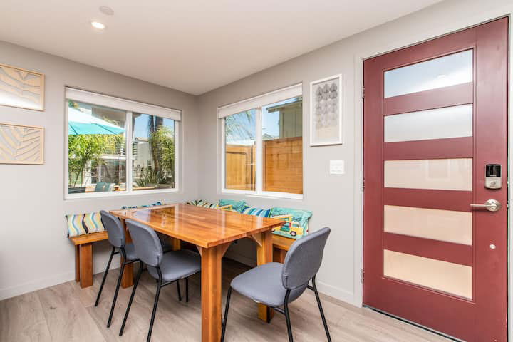 dining room corner