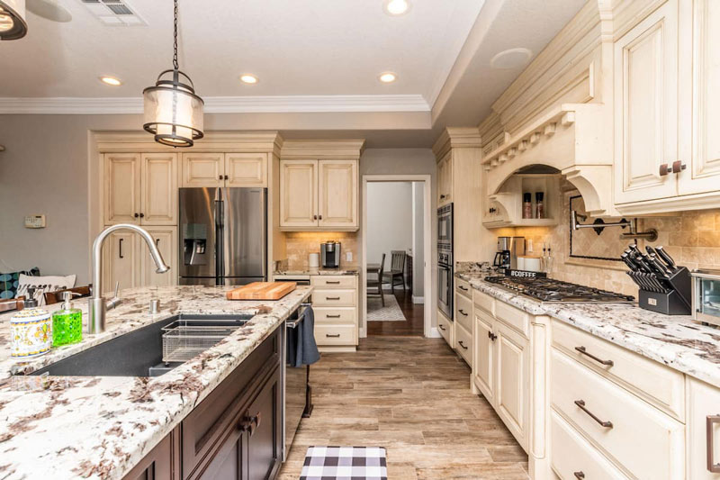 Luxury Hidden Gem kitchen